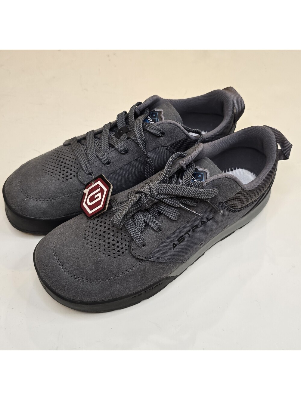 Astral TR1 Mesh Shoes Womens Size 8 Dark Gray Trail Hiking Sneakers EGS23U1